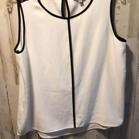 Blouse by a Calvin Klein, white and black size medium - Picture 1 of 3